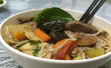 Bún Huế chay